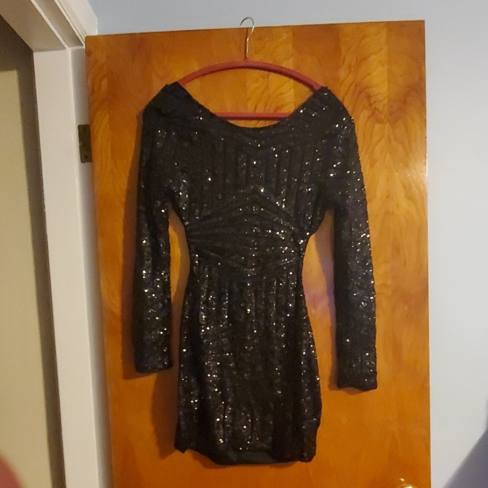 Dress - Picture 1 of 1